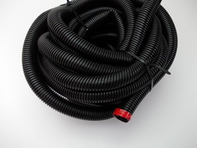 Zwart Plastic Geribbelde Elektrobeschermingsslang Open d=26mm