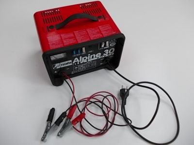 Acculader 12/24 Volt